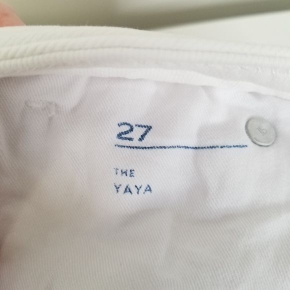 NWT Pilcro Anthropologie The Yaya Mid-Rise Crop Flare Jeans White Size 27 - Picture 9 of 16